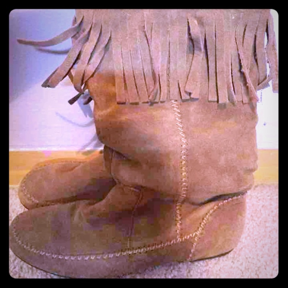 MACY’S FRINGE SUEDE BOOTS SIZE 8